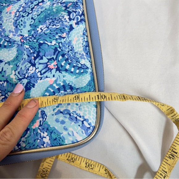 Lilly Pulitzer® Folio Document Organizer Sized to fit Lilly planners - Picture 10 of 10